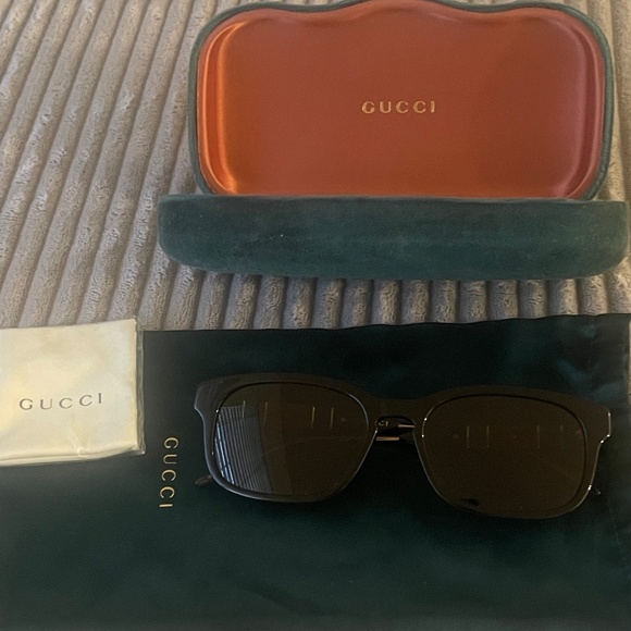 Gucci Sunglasses - Picture 1 of 4